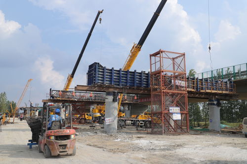 節日期間施工忙 江蘇交通重點工程建設爭分奪秒