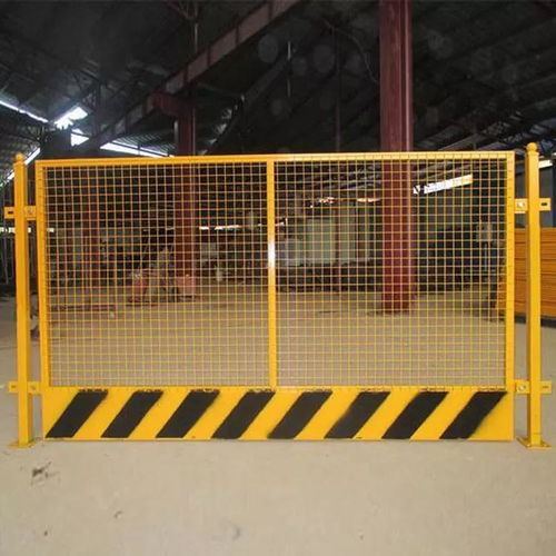 基坑安全護欄是地鐵 建筑等施工現場不可缺少的安全防護產品
